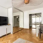 Trocadero Eiffel Tower - 4 Pax - Champions Park
